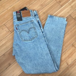 Levi’s Premium Wedgie - Size 28.